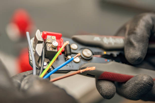 Best Home Electrical Repair  in Amityville, NY