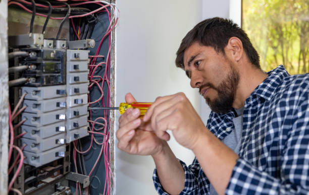 Best Electrical Contractors for Businesses  in Amityville, NY